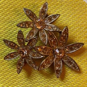 LC Liz Claiborne Tri-Flower Brooch Pin Amber Rhinestones and Gold